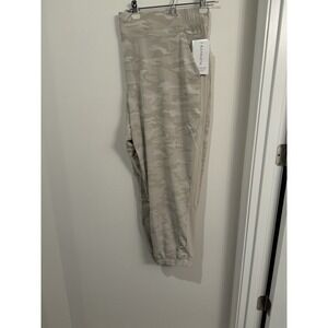 Athleta Brooklyn‎ Camo Jogger in Cream Khaki Size Plus 26 NWT